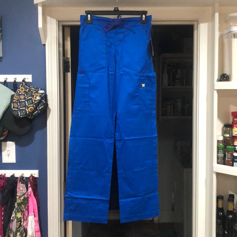 Wonder Wink Seven Flex Cargo Scrub Pants